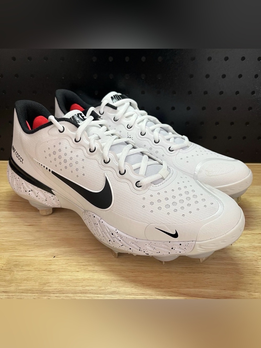 NIKE ALPHA HUARACHE ELITE 3 LOW ( WHITE ) BASEBALL CLEATS SIZE 7 CV3552-104